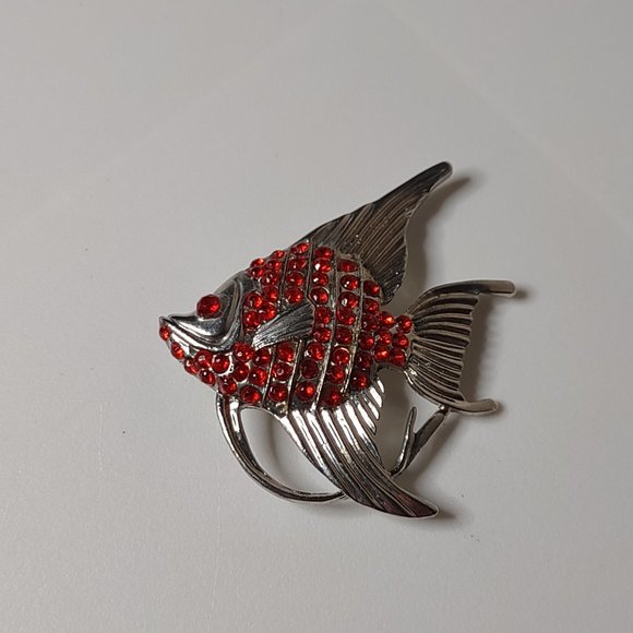 Very Cool Silver Tone And Red Fish Brooch - Picture 1 of 8